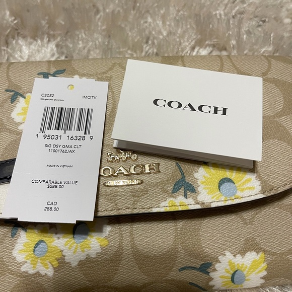 ❌SOLD ❌🌻 Crossbody In Signature Canvas With Daisy Print - Picture 4 of 12